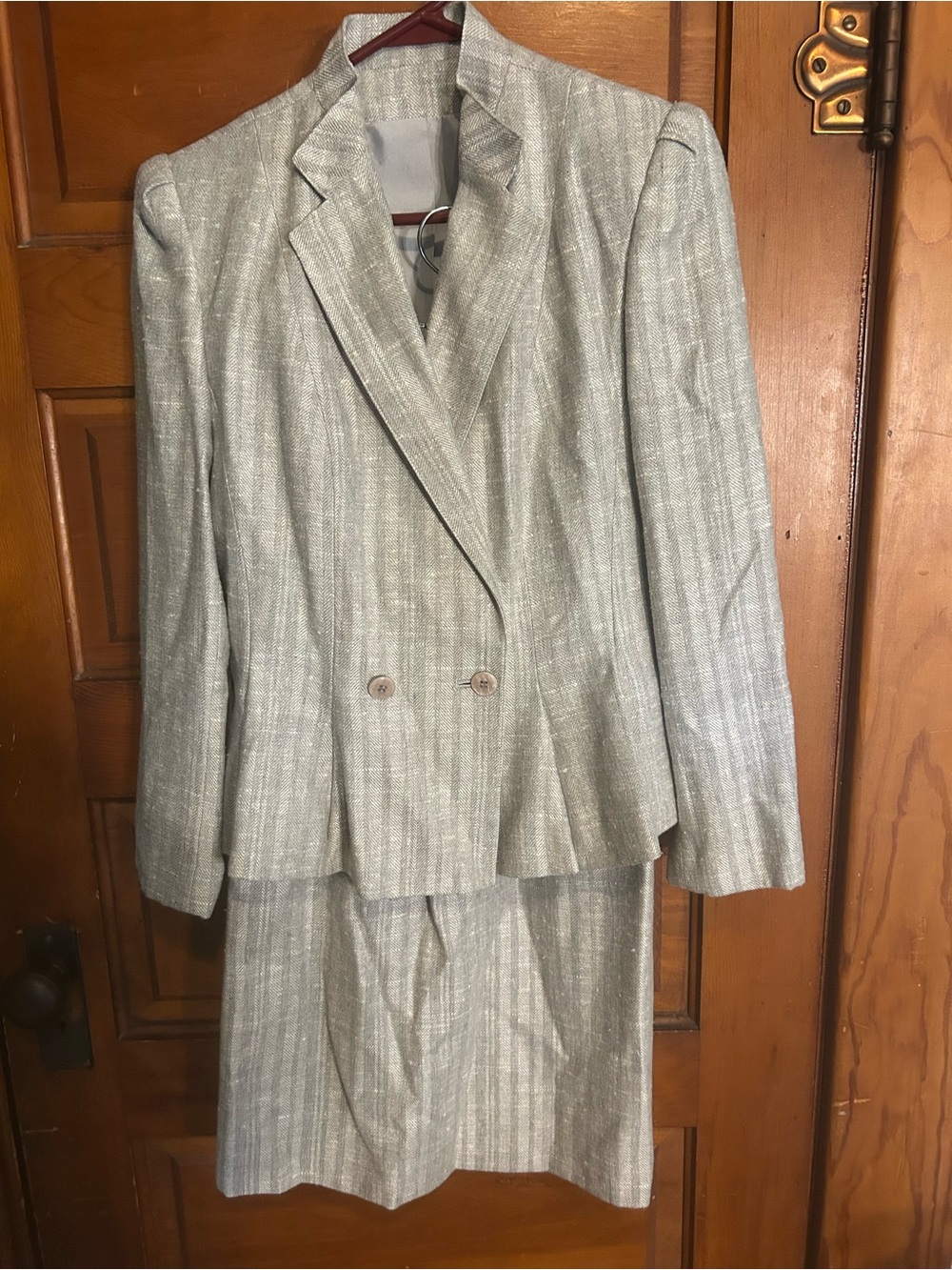 Vintage Nan Elliot Exclusive Women’s Light Gray Pinstripe Skirt Suit